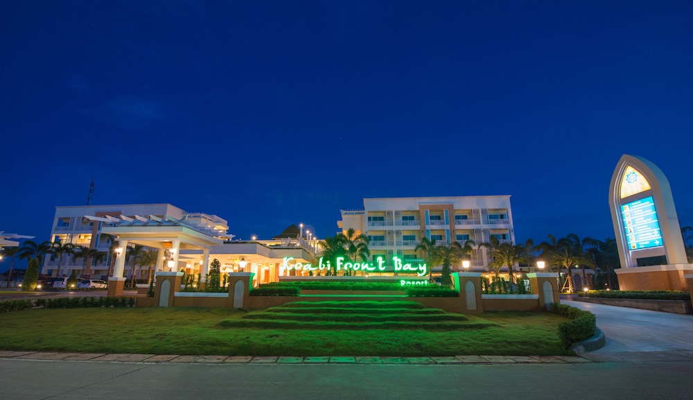 Krabi Front Bay Resort 3/50