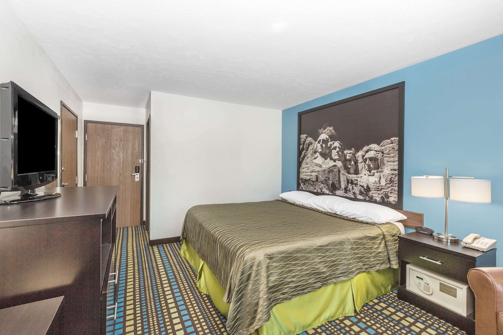 Super 8 By Wyndham North Sioux City 9/34