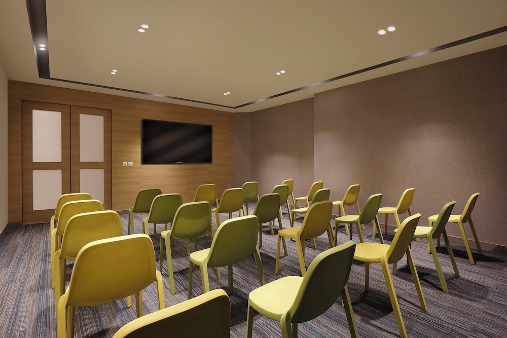 Holiday Inn Express Pune Pimpri 37/49