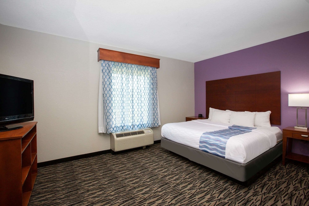 La Quinta Inn & Suites by Wyndham Tupelo 8/48