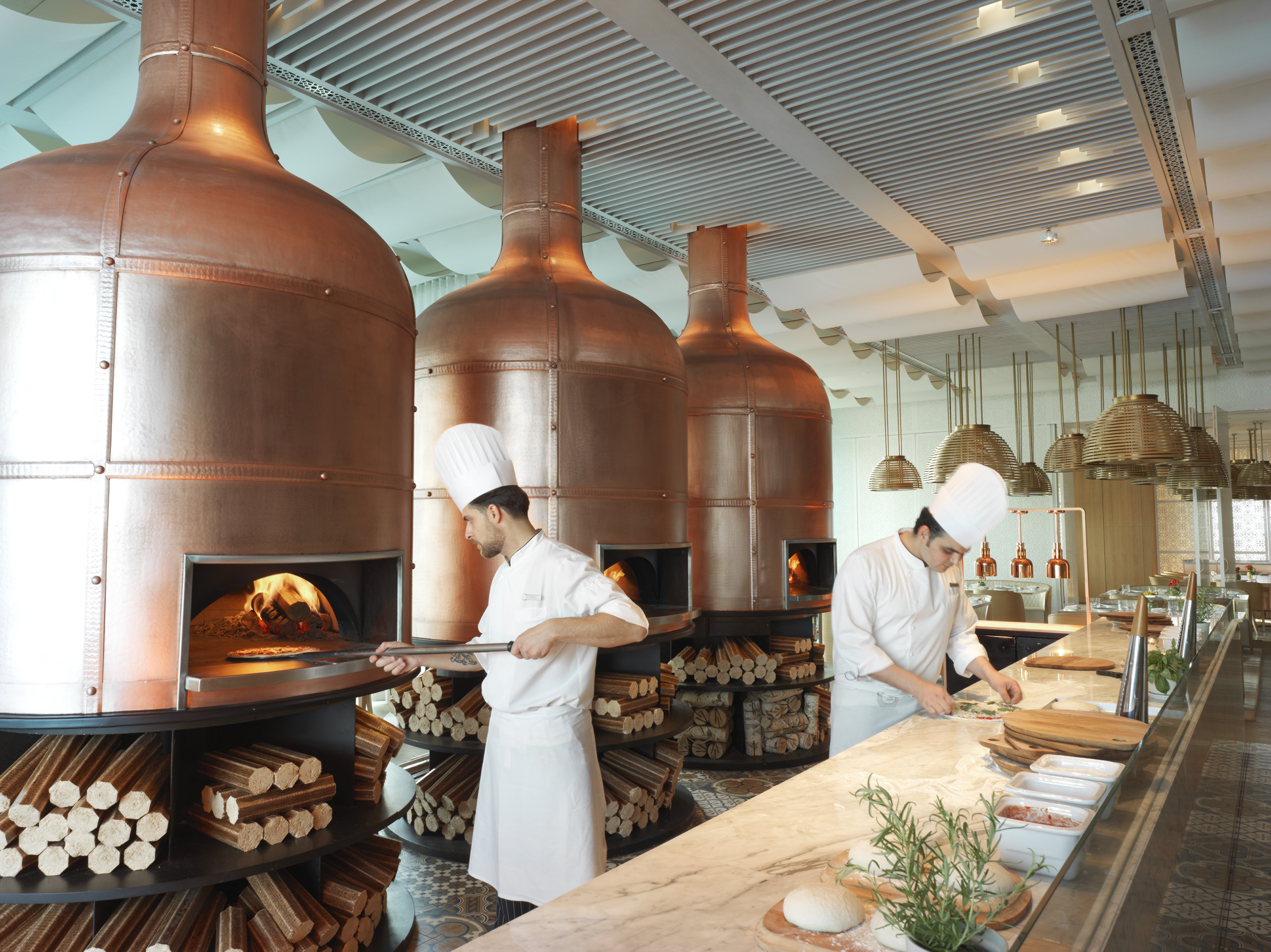 Four Seasons Hotel Kuwait at Burj Alshaya 48/78