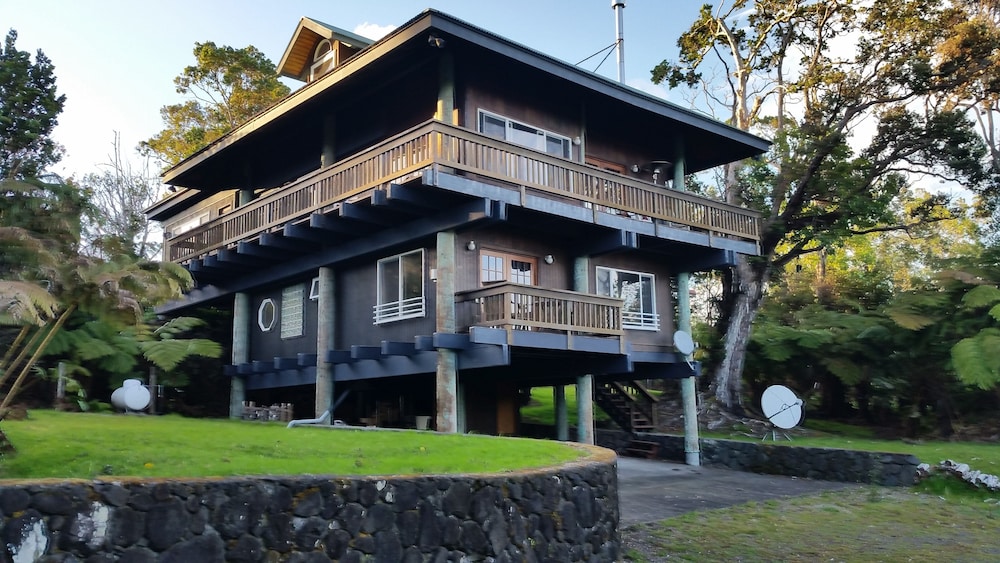 Volcano Acres Ranch Bed and Breakfast 4/75