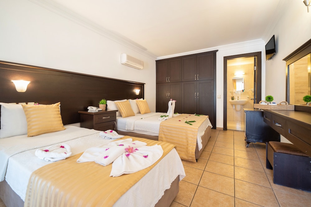 Ata Lagoon Beach Hotel 21/50