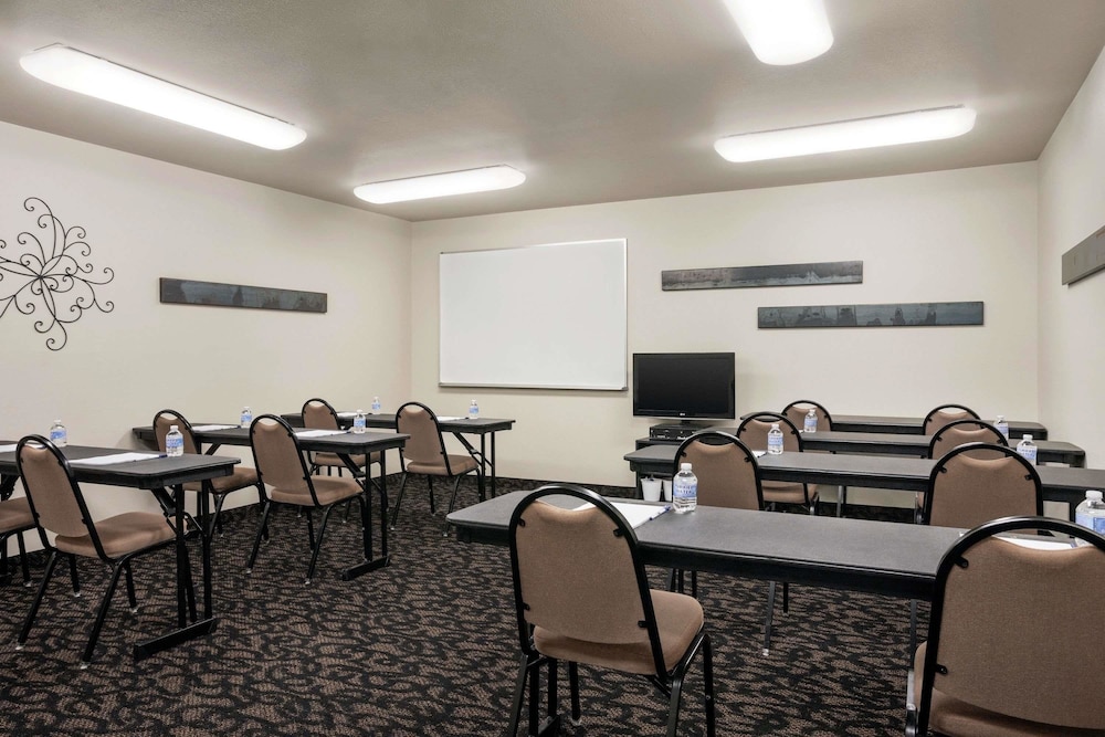 Travelodge By Wyndham Mcalester 20/31