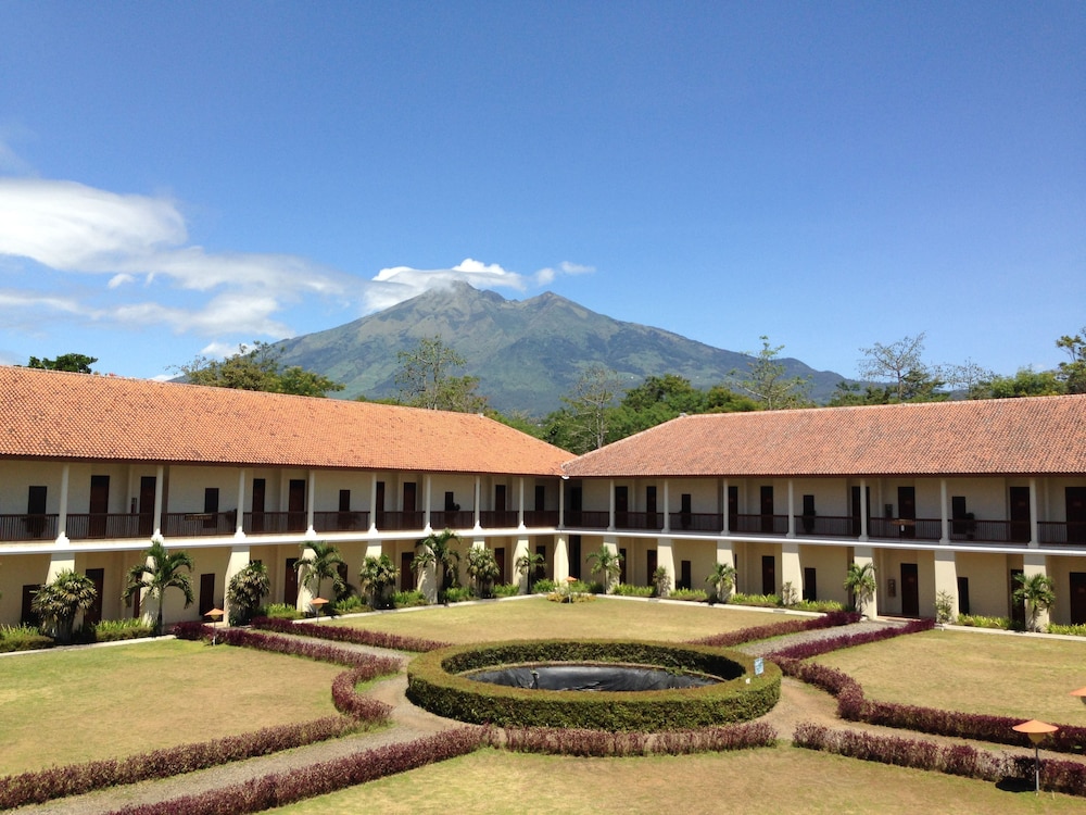 D Emmerick Salib Putih Hotel Salatiga 6/48
