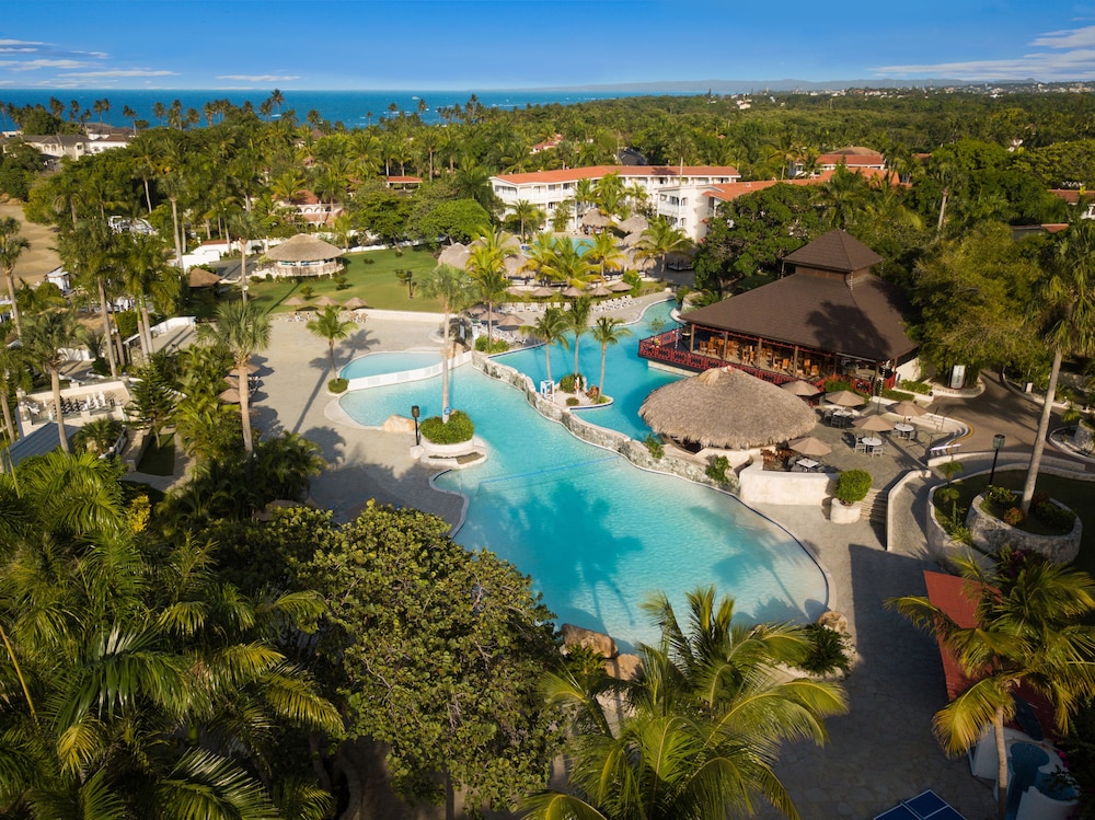 Lifestyle Tropical Beach Resort & Spa 33/40