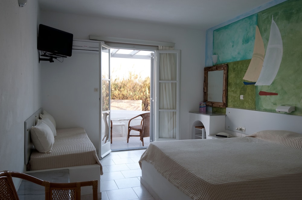 Pounda Resort Paros, a member of Radisson Individuals 14/57