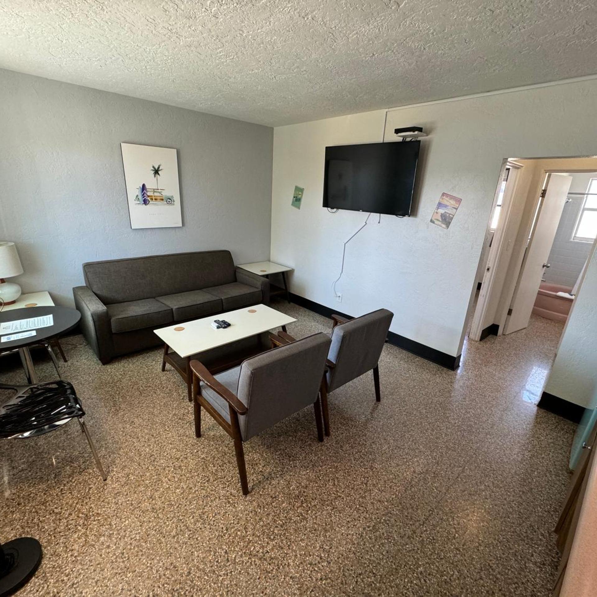 Sea Jay Motel & Marina 33/50