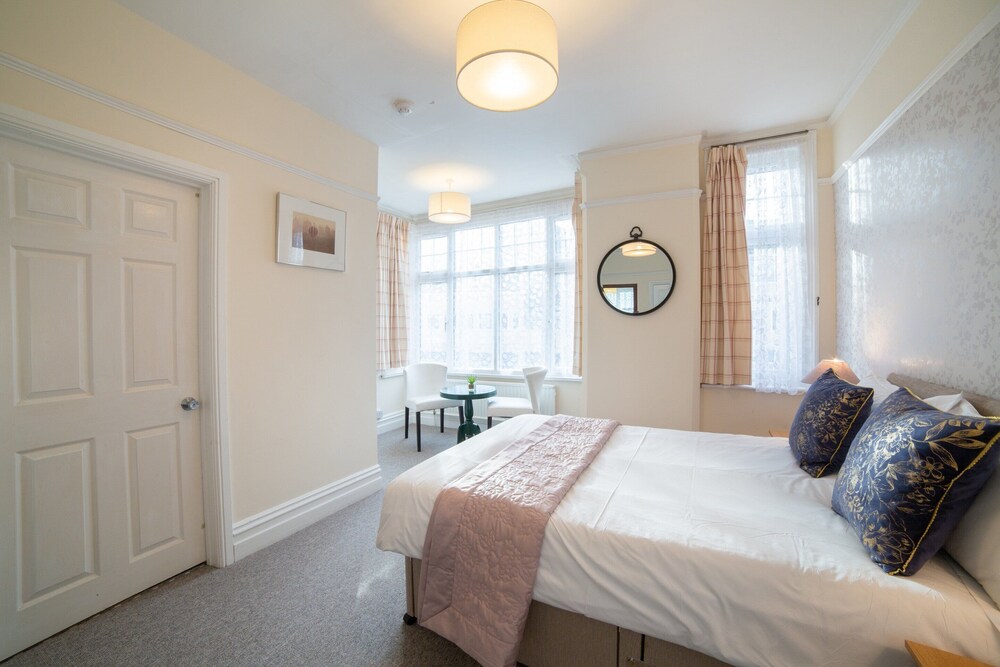 OYO Lonsdale Guest House 23/50