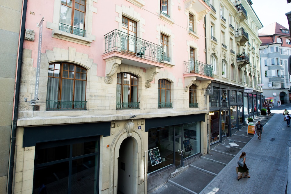 Hotel des Voyageurs 42/47