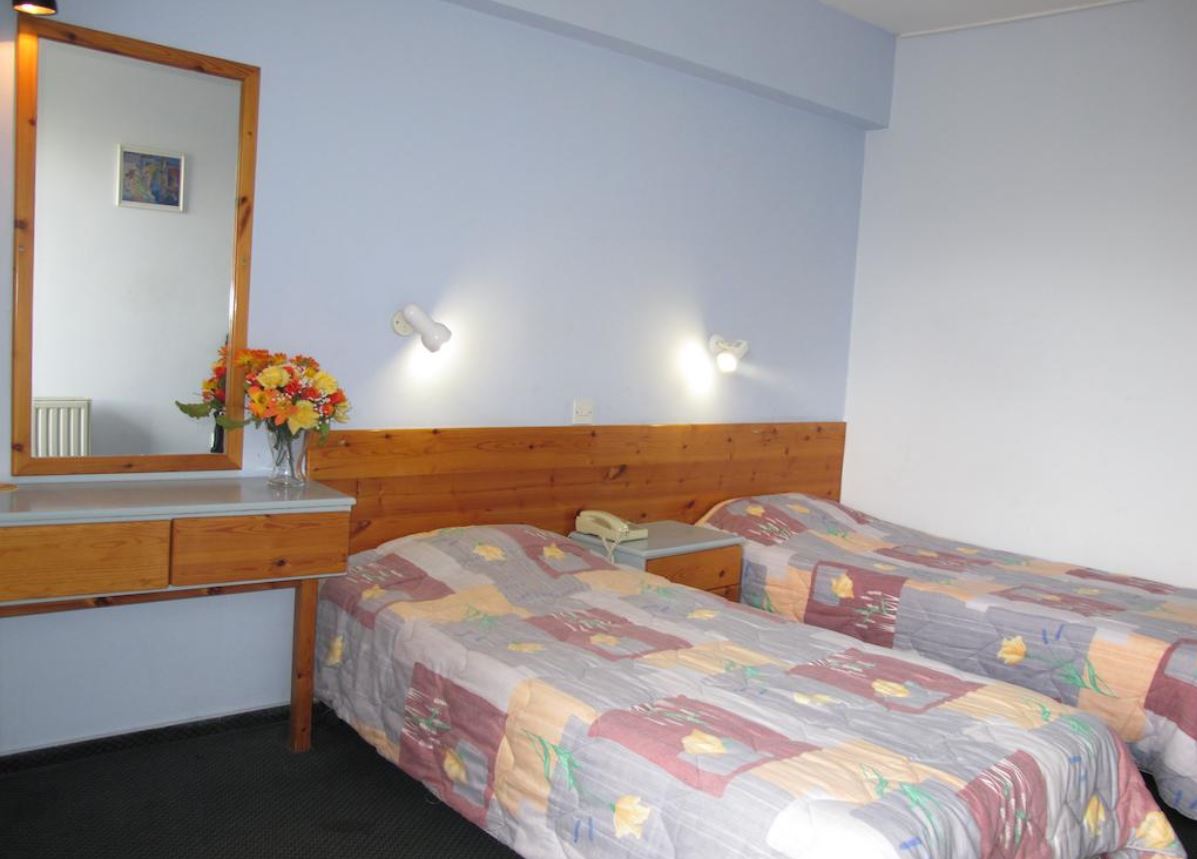 TWIN ROOM INLAND VIEW