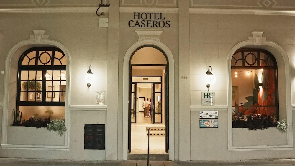 Hotel Caseros Salta 2/48