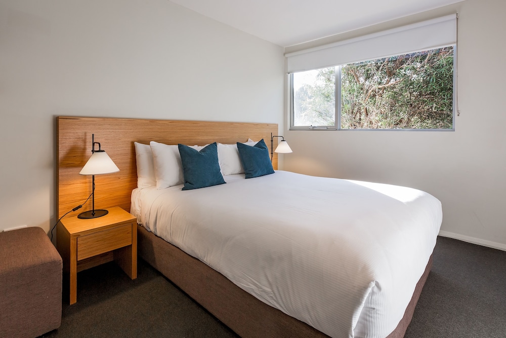 1 Bedroom, Beach, Queen Bed