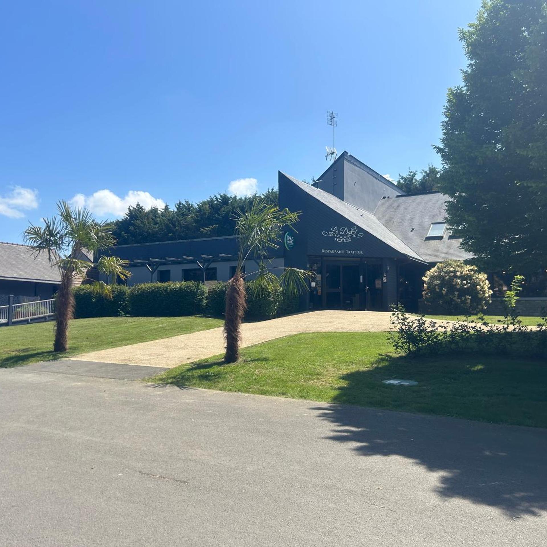 Hotel Les Dineux Village 20/25