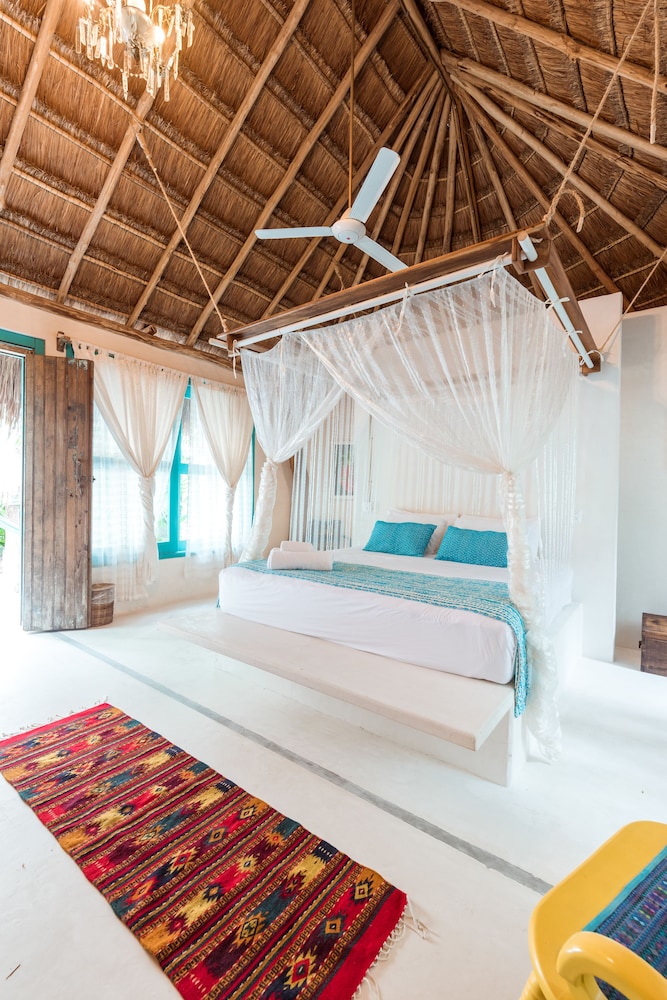 Cormoran Hotel Boutique & Cenote 7/48