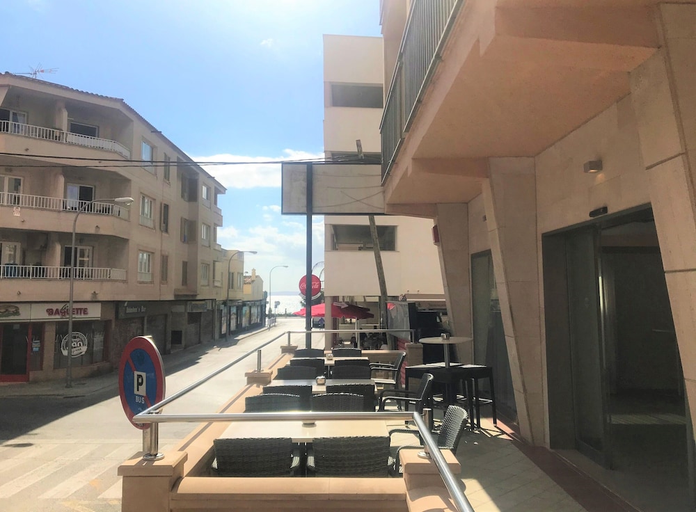 Iris Hotel 28/37