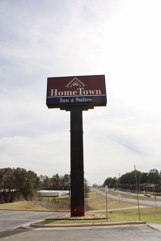 Hometown Inn Suites 32/51