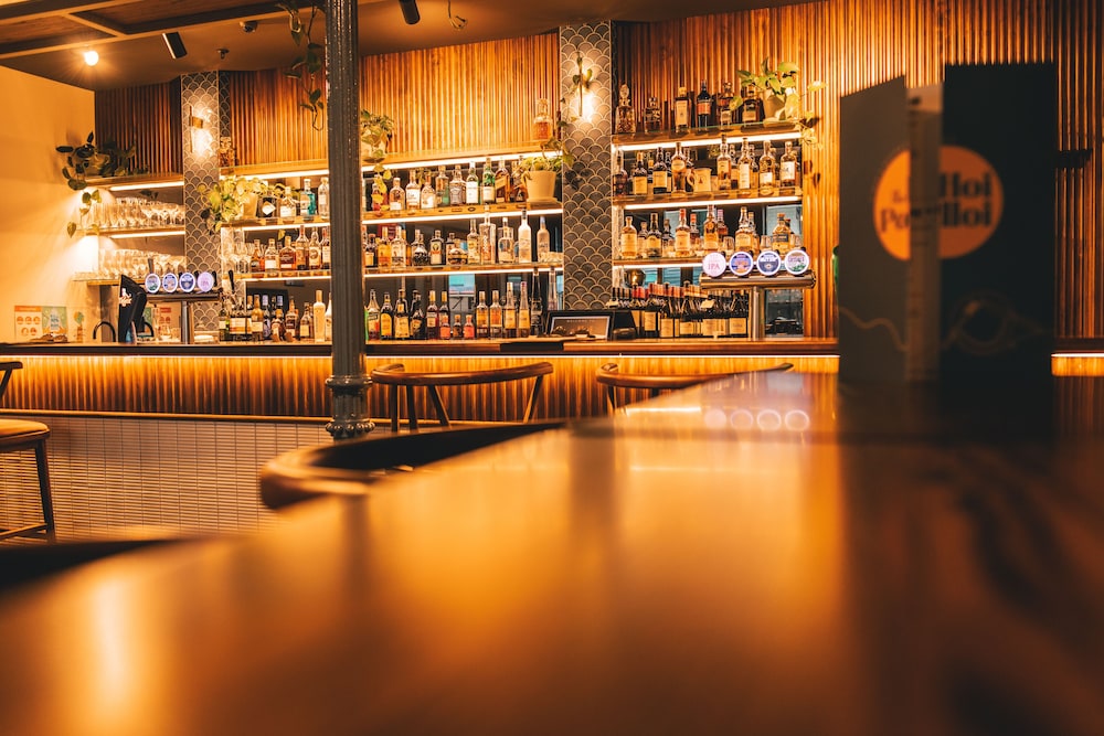 Carnmore Hotel Christchurch 43/50
