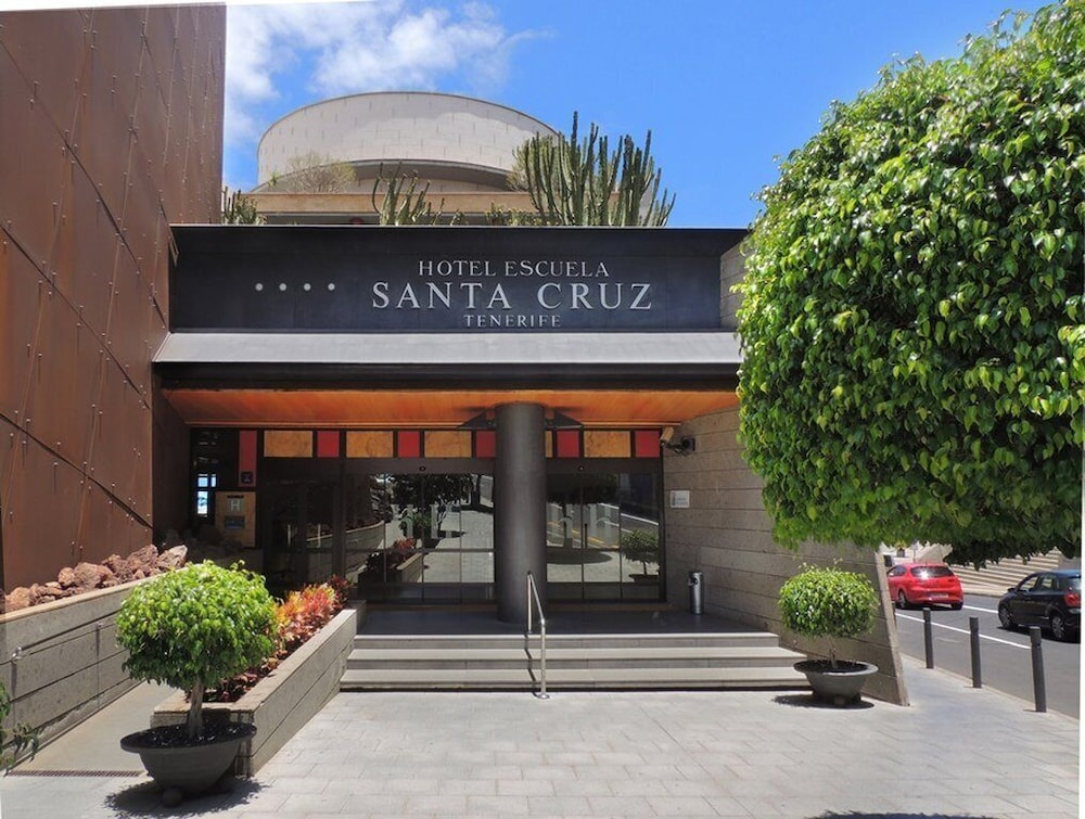 Hotel Escuela Santa Cruz 3/67