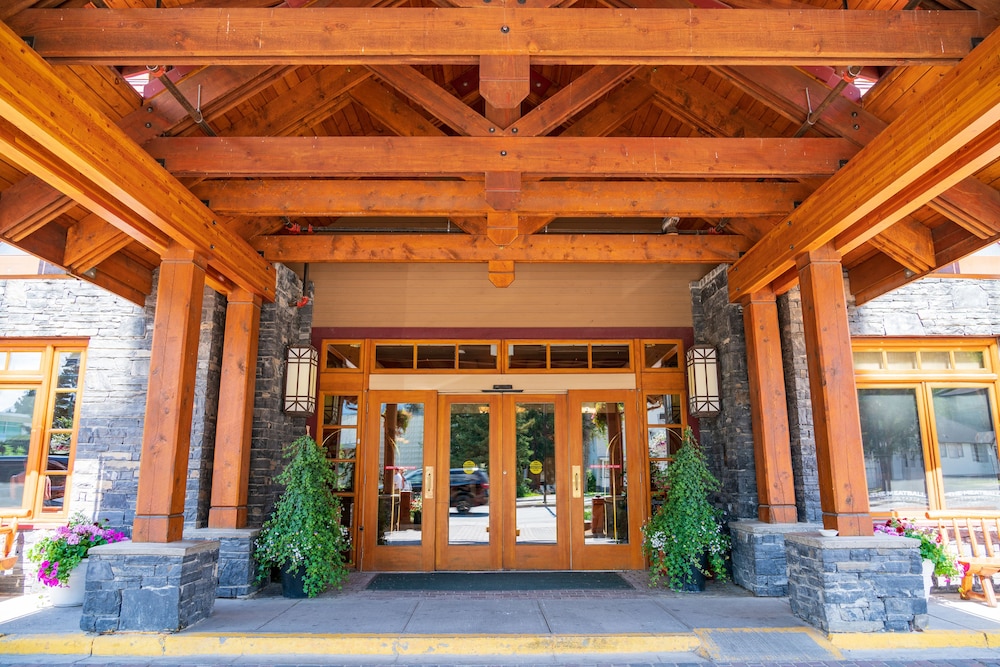 Banff Ptarmigan Inn 15/64