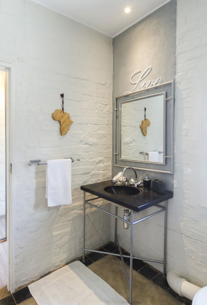 Chic Loft In The Heart Of Cape Town 29/29
