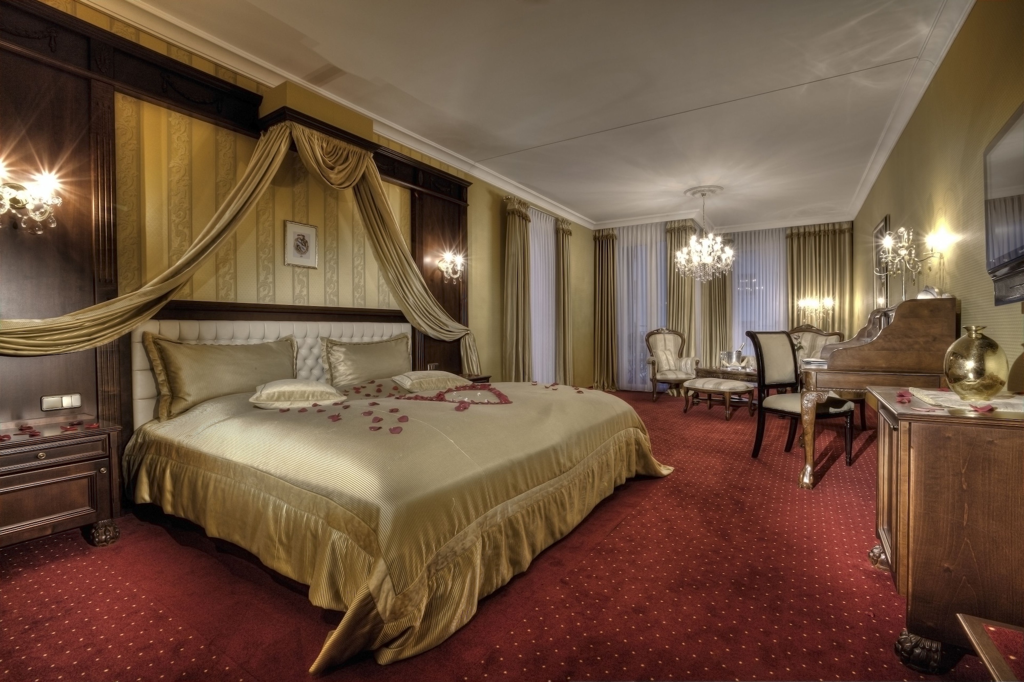 Romance, Suite, King Bed