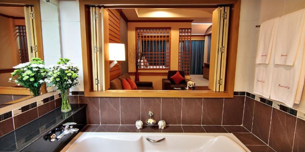 BOSSOTEL INN 29/34