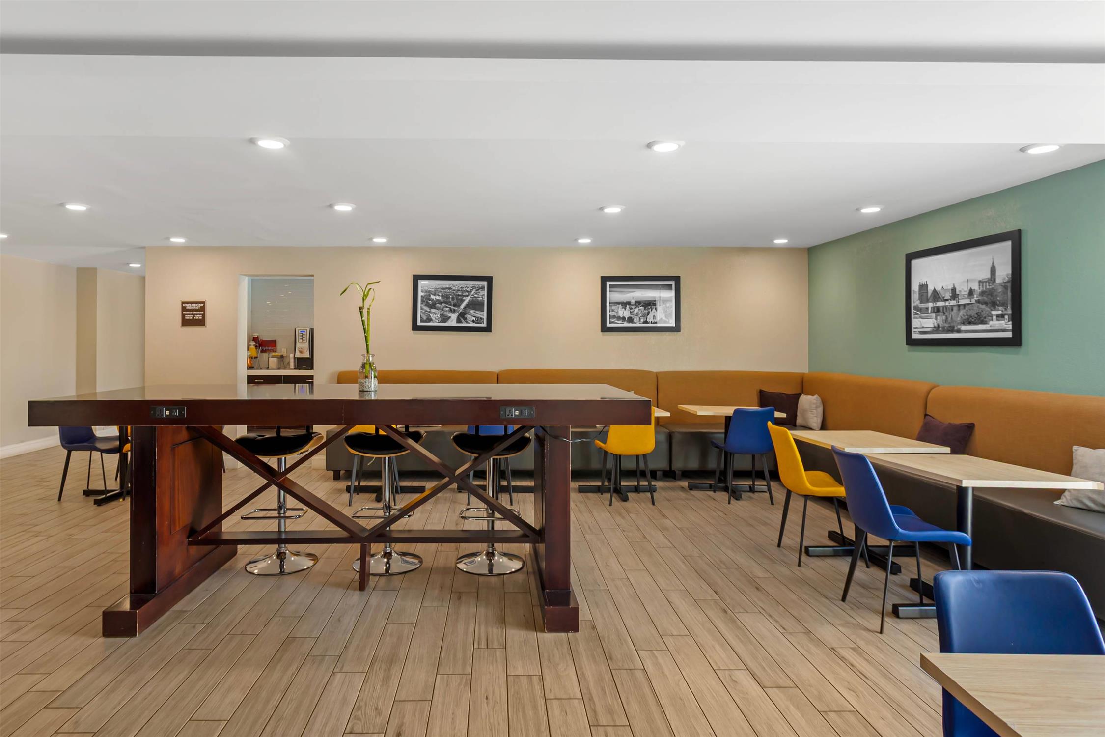 Comfort Inn & Suites Pottstown Eastern Gateway 17/22