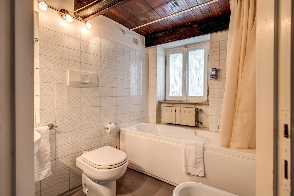 The House In Trastevere 43/48