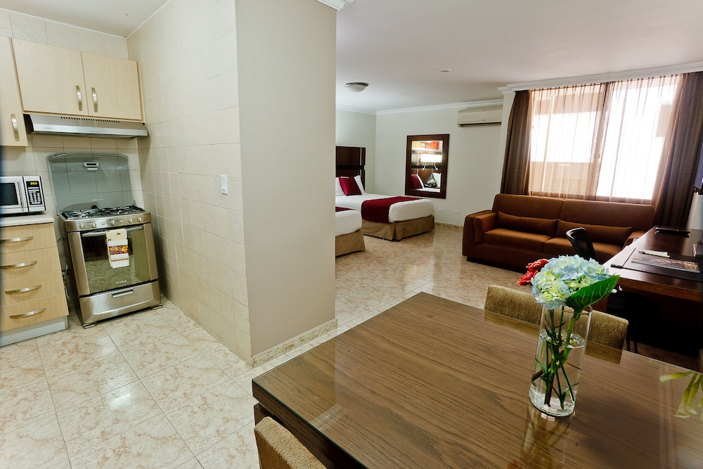 Coral Suites 44/54