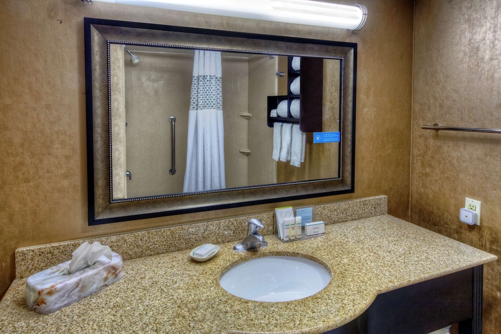Hampton Inn Tullahoma 17/38