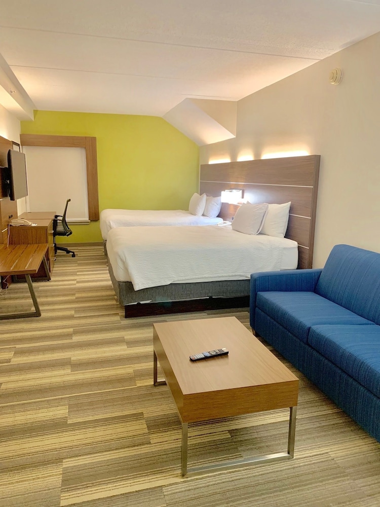 Holiday Inn Express Wilmington North Brandywine 25/54