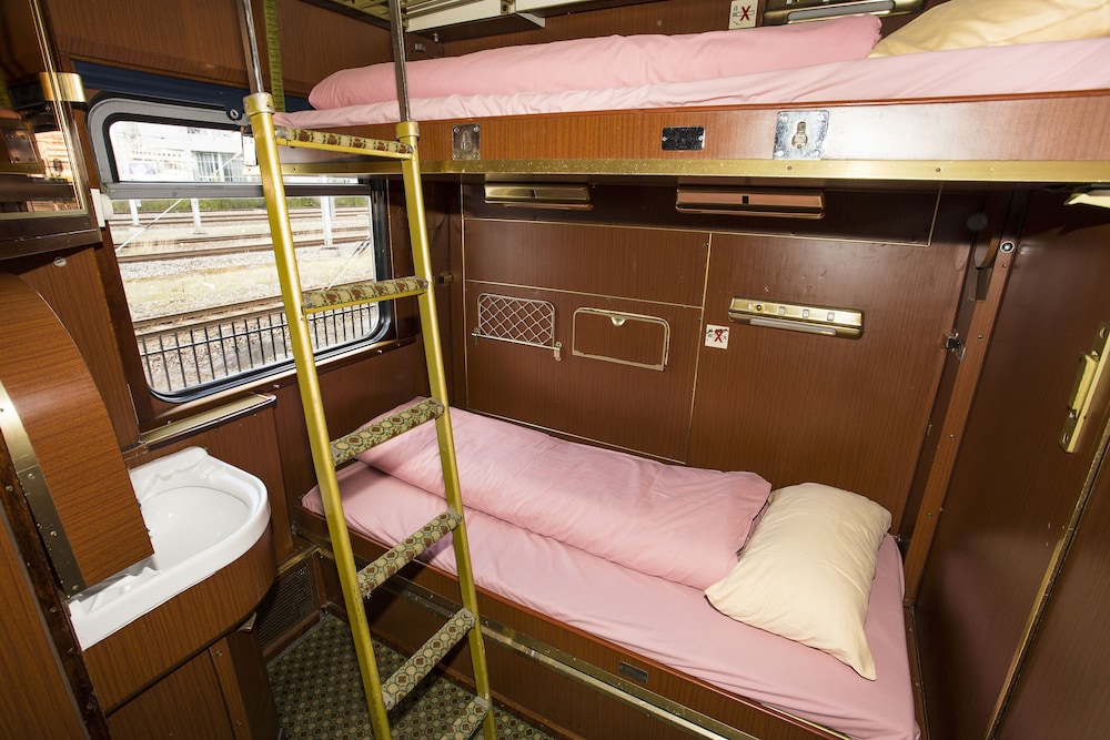 Train Lodge Amsterdam 23/34
