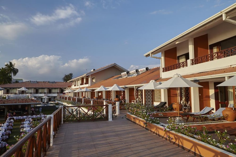 Coral Sands Hotel 63/68