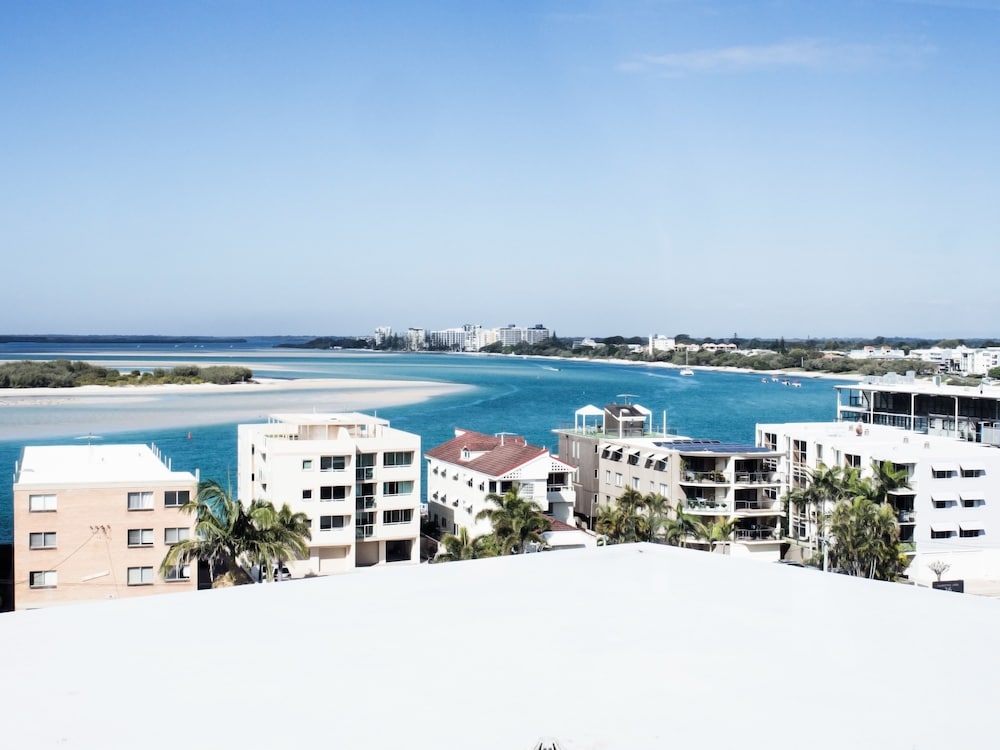 Ocean Views Resort 67/70