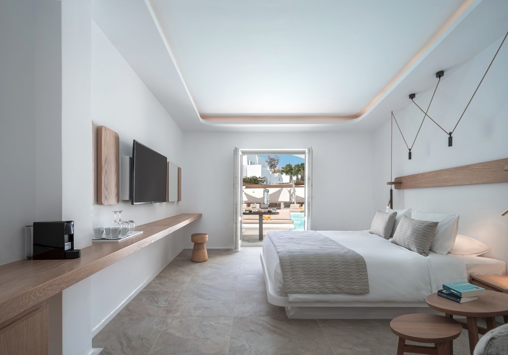 Santorini Kastelli Resort 24/73