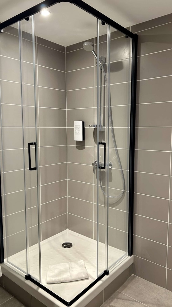Golden Tulip Reims 48/50