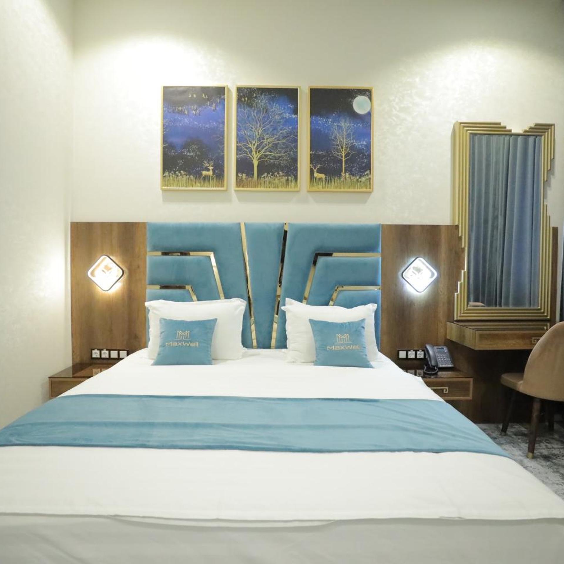 MaxWell Hotel & Spa 24/64