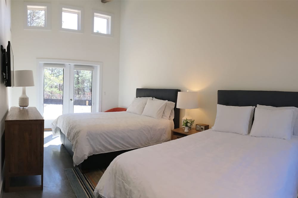 Hampton Maid Hotel 11/50