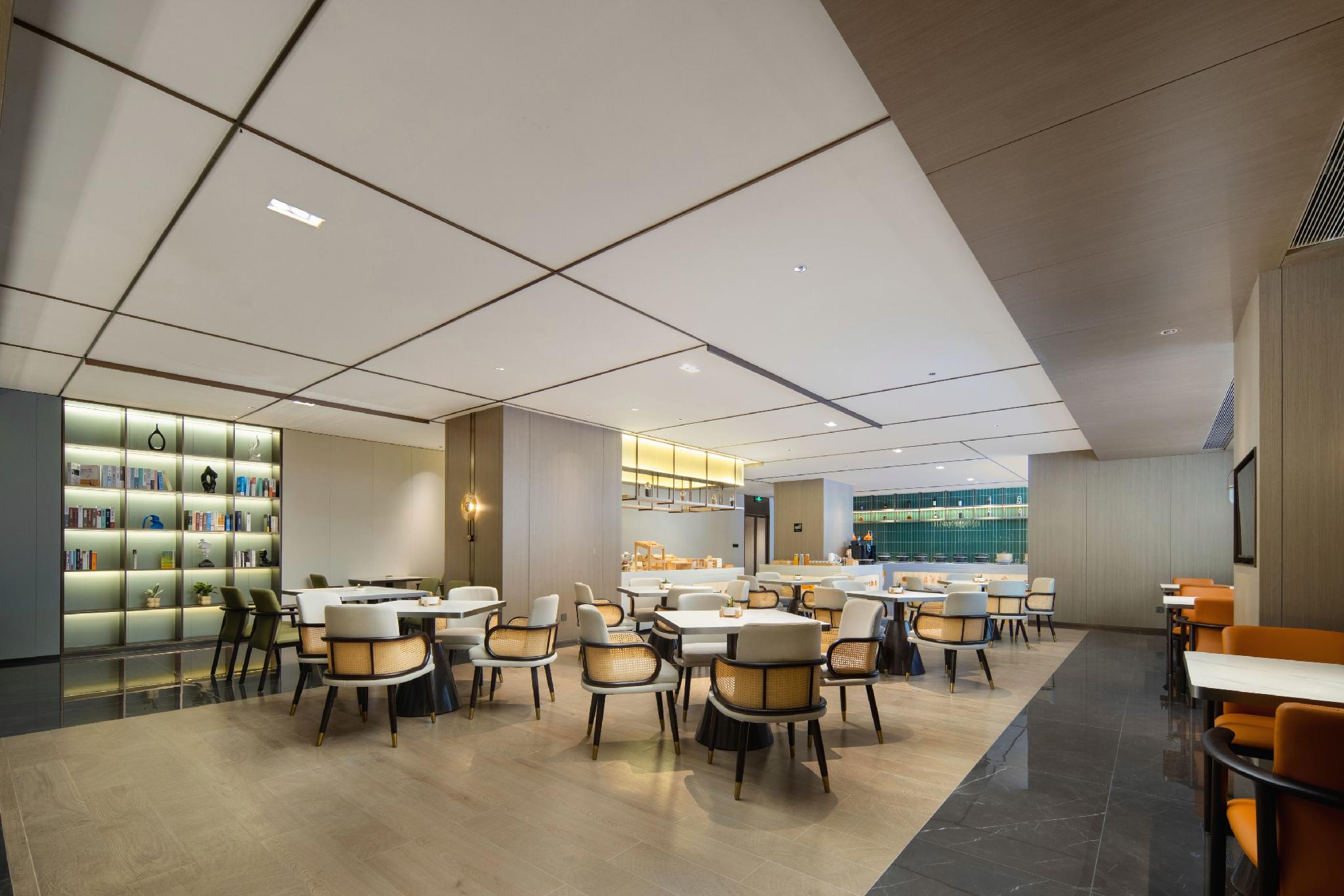 Vienna International Hotel Huangpu Develpoment Zone Branch 60/71