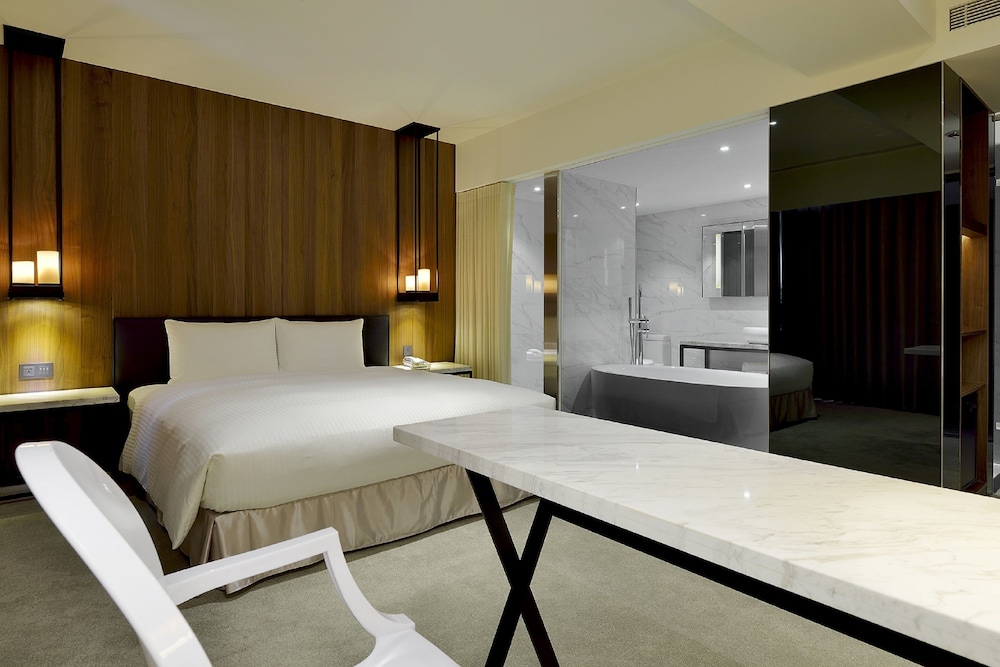 HOTEL WO 7/34