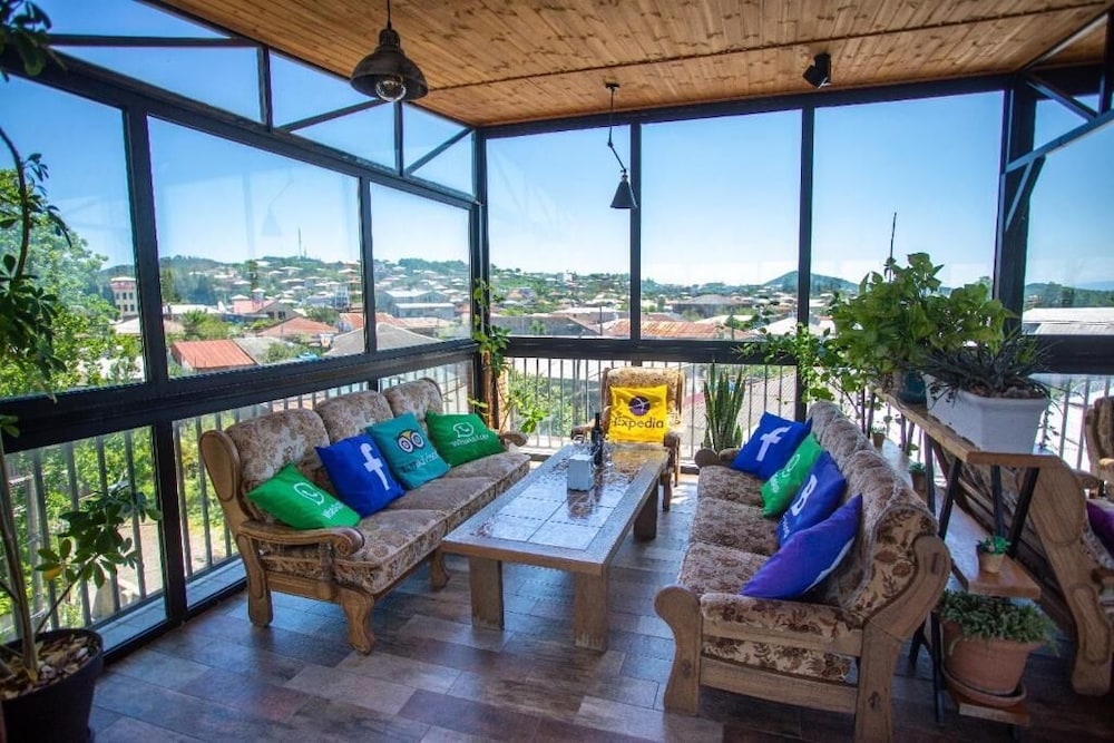 Hotel Terrace Kutaisi 25/50