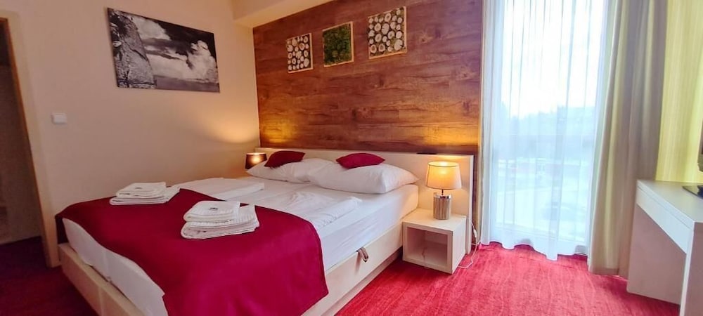 HOTEL CROCUS 6/50