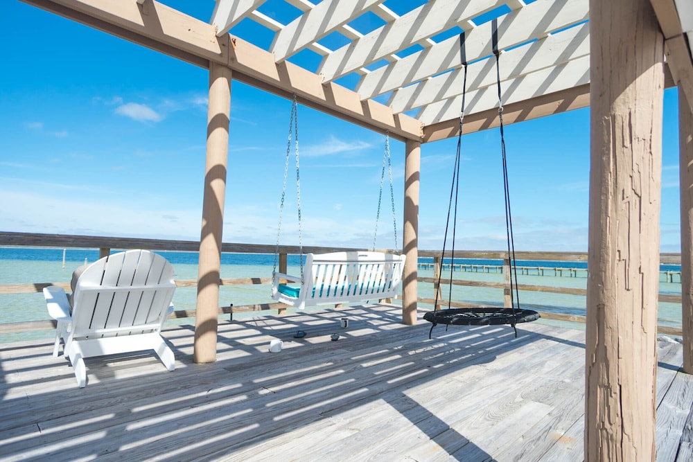 Soundside Holiday Beach Resort 45/64