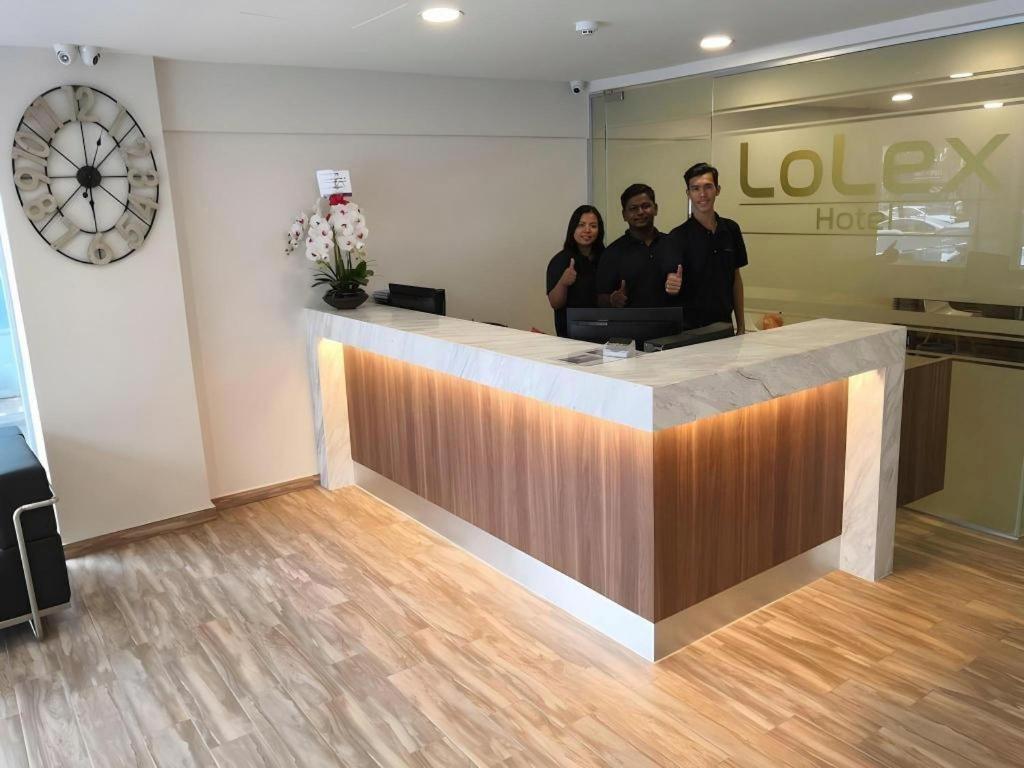 Lolex Hotel 8/39