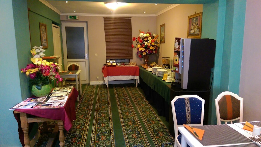 Hotel L'auberge Du Souverain 22/39