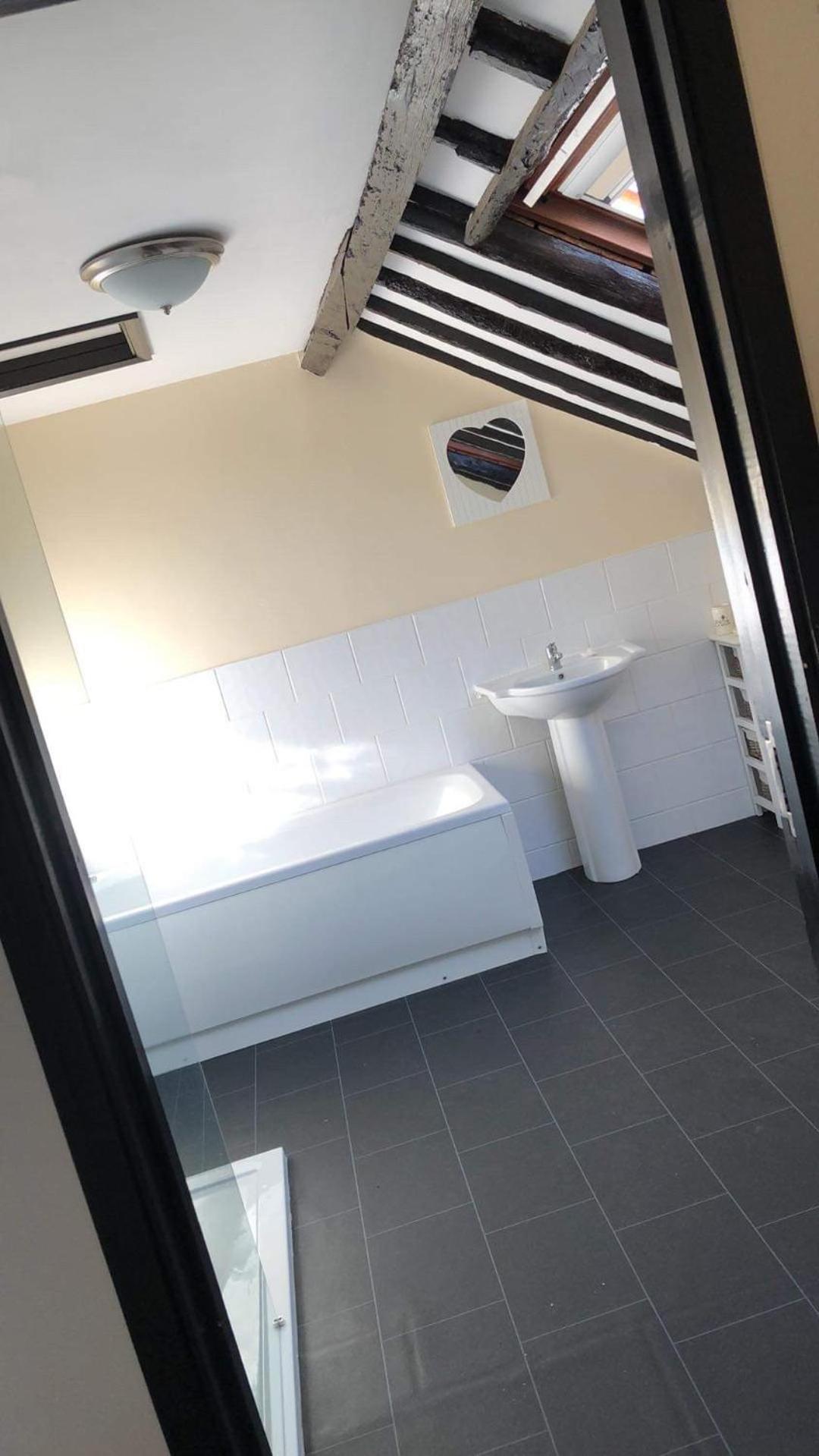 Coach House Hotel 60/60
