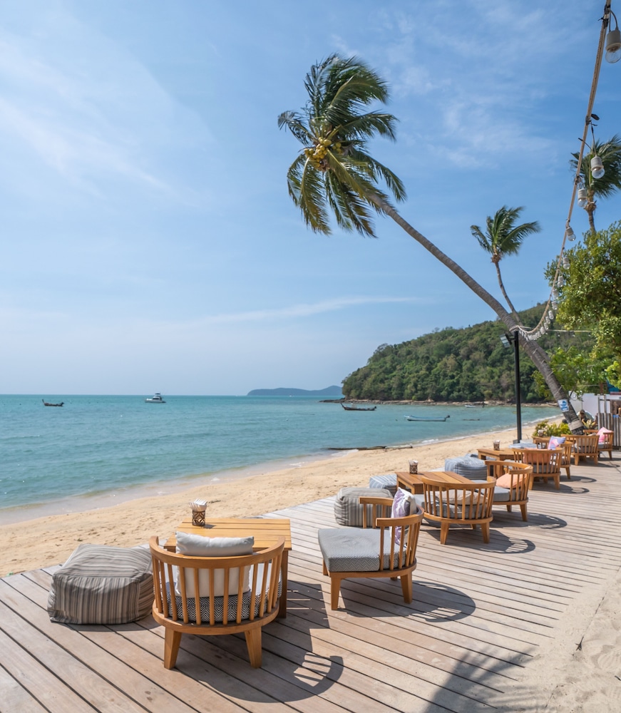 Bandara Beach Resort, Phuket 68/74