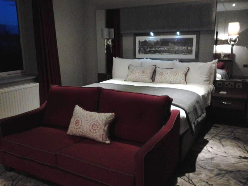 City Hotel Derry 28/68