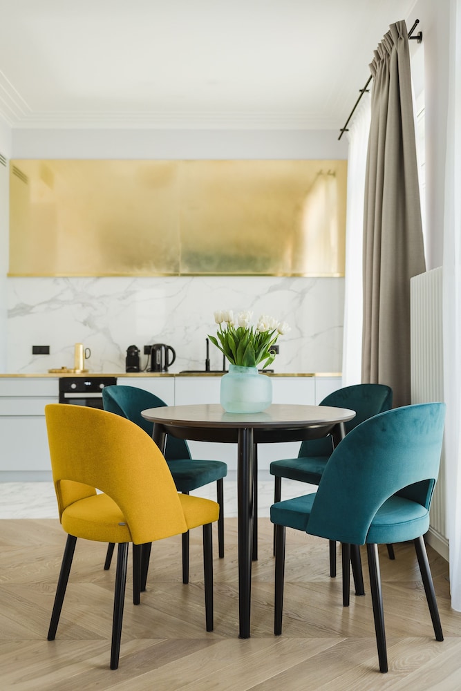 No 4 Residence 37/50